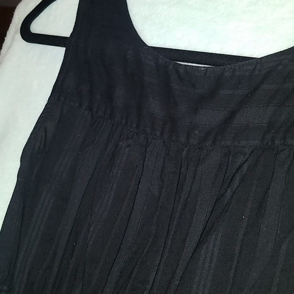 Black Old Navy Ruched Tank Top - Picture 4 of 4